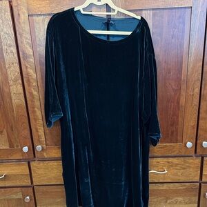 Eileen Fisher Dark Green Velvet Long Sleeve Dress